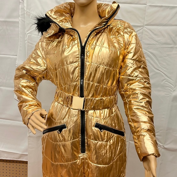 Women’s Gold Snowsuit - Picture 3 of 8